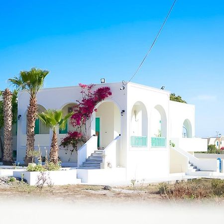 Kamari Beach Houses With Balcony And Garden Exterior foto
